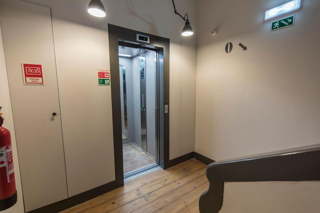 Lovelystay - Charming 3 Bedroom Wonder Downtown リスボン エクステリア 写真