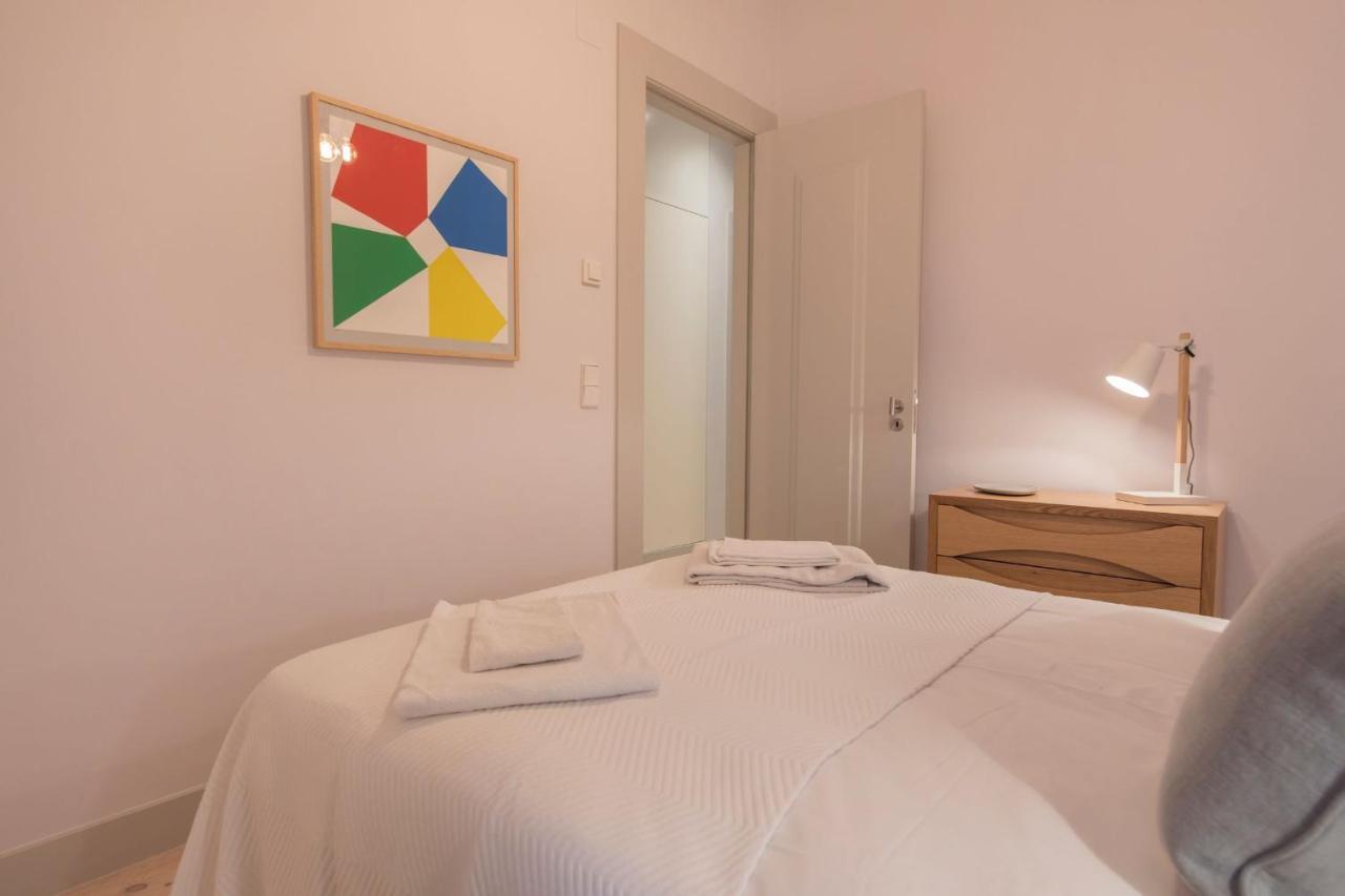 Lovelystay - Charming 3 Bedroom Wonder Downtown リスボン エクステリア 写真